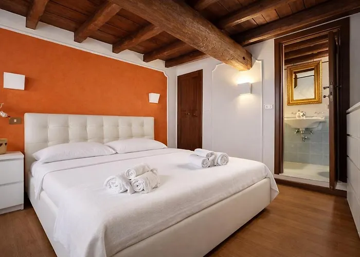Apartment Modern King Size In Front Of The Pantheon